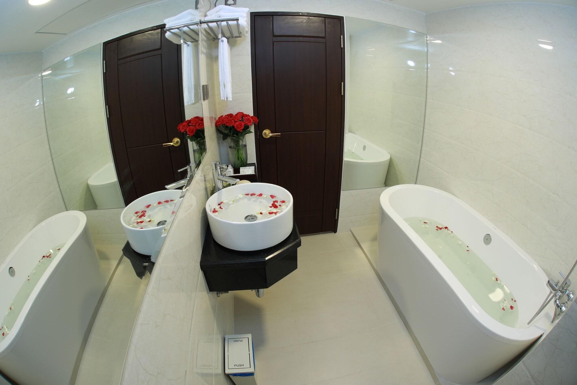 יאנגון Rose Palace Hotel מראה חיצוני תמונה
