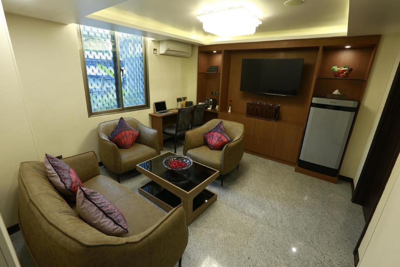 יאנגון Rose Palace Hotel מראה חיצוני תמונה