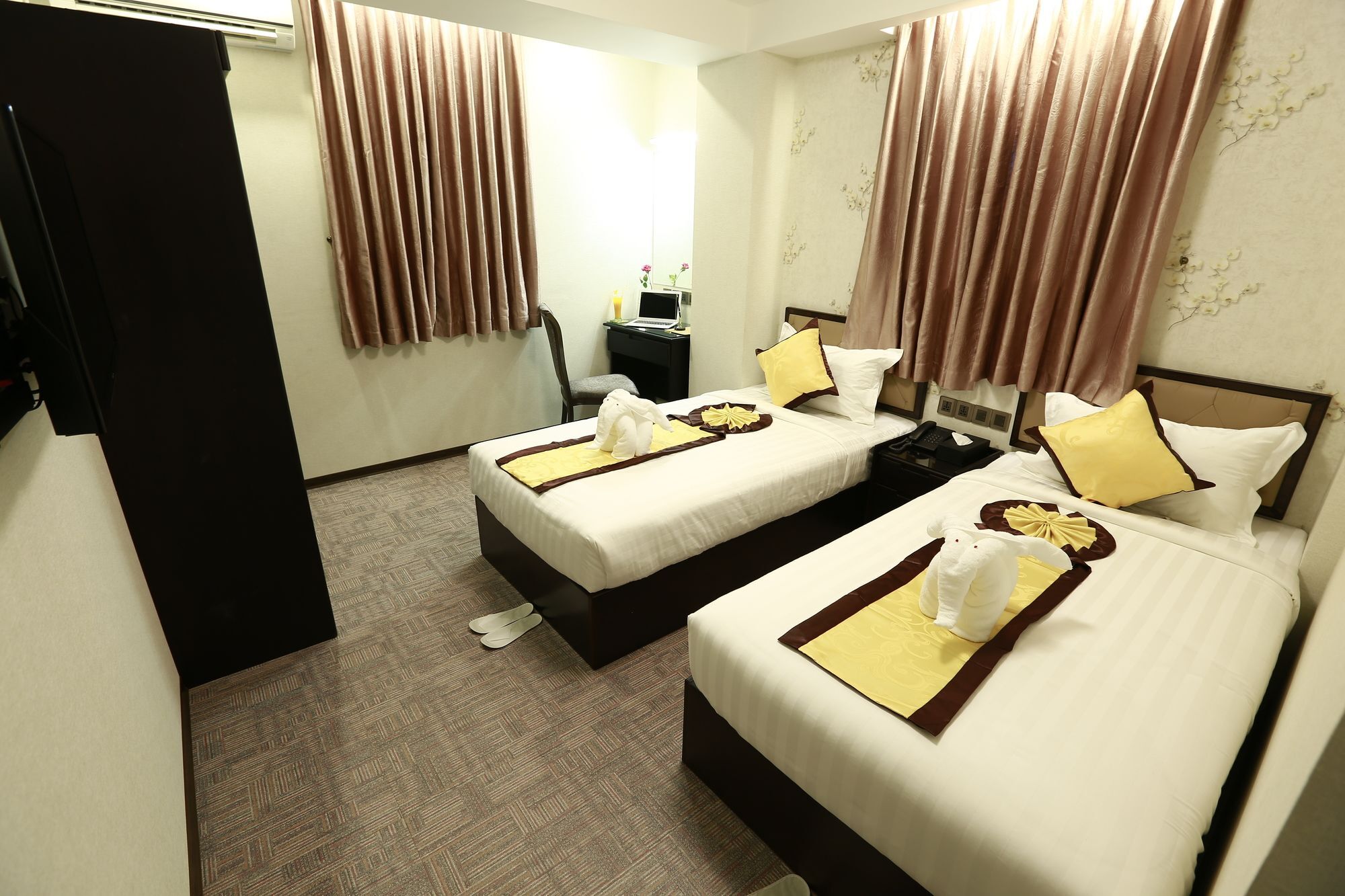 יאנגון Rose Palace Hotel מראה חיצוני תמונה